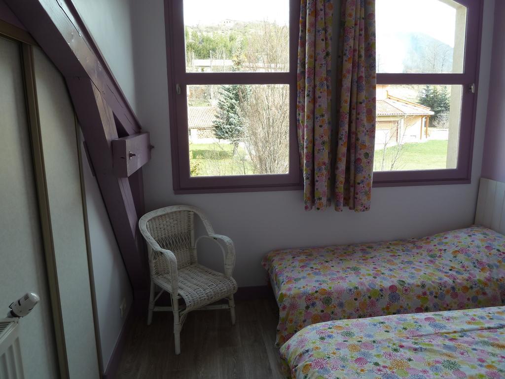 Gite Des Monges Sisteron Zimmer foto