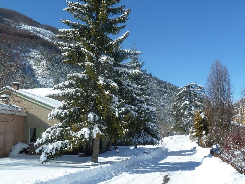 Gite Des Monges Sisteron Exterior foto